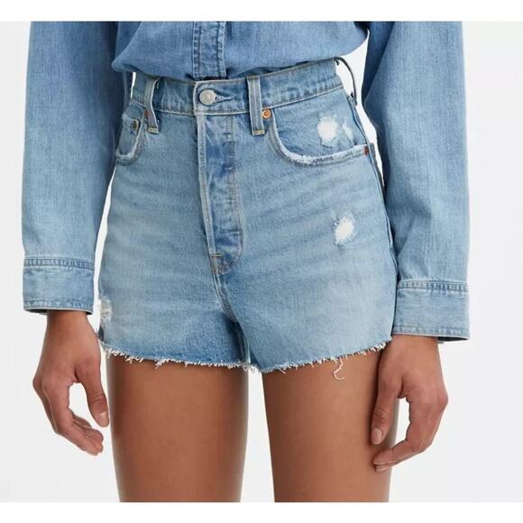 LEVIS Light Wash Ribcage Shorts Five Button Fly Distressed Hemline Shorts 31 - Picture 11 of 11